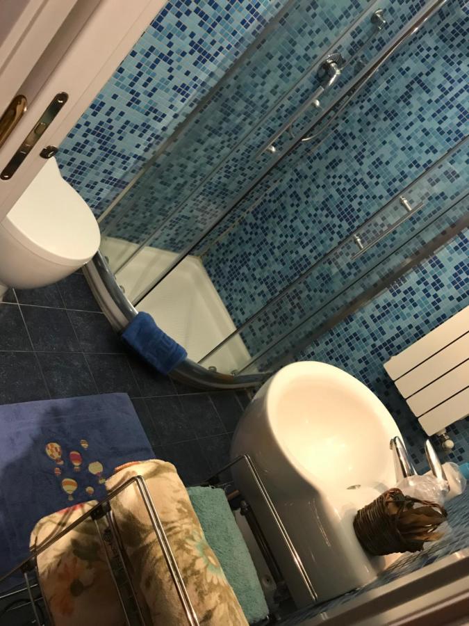 B&B L'Angolo Sulla Piazza Mirabella Imbaccari 外观 照片